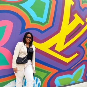 Meet your Posher, Sara isabel